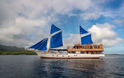 Open Trip 3D2N by Soe Besar Vanrei Luxury Phinisi