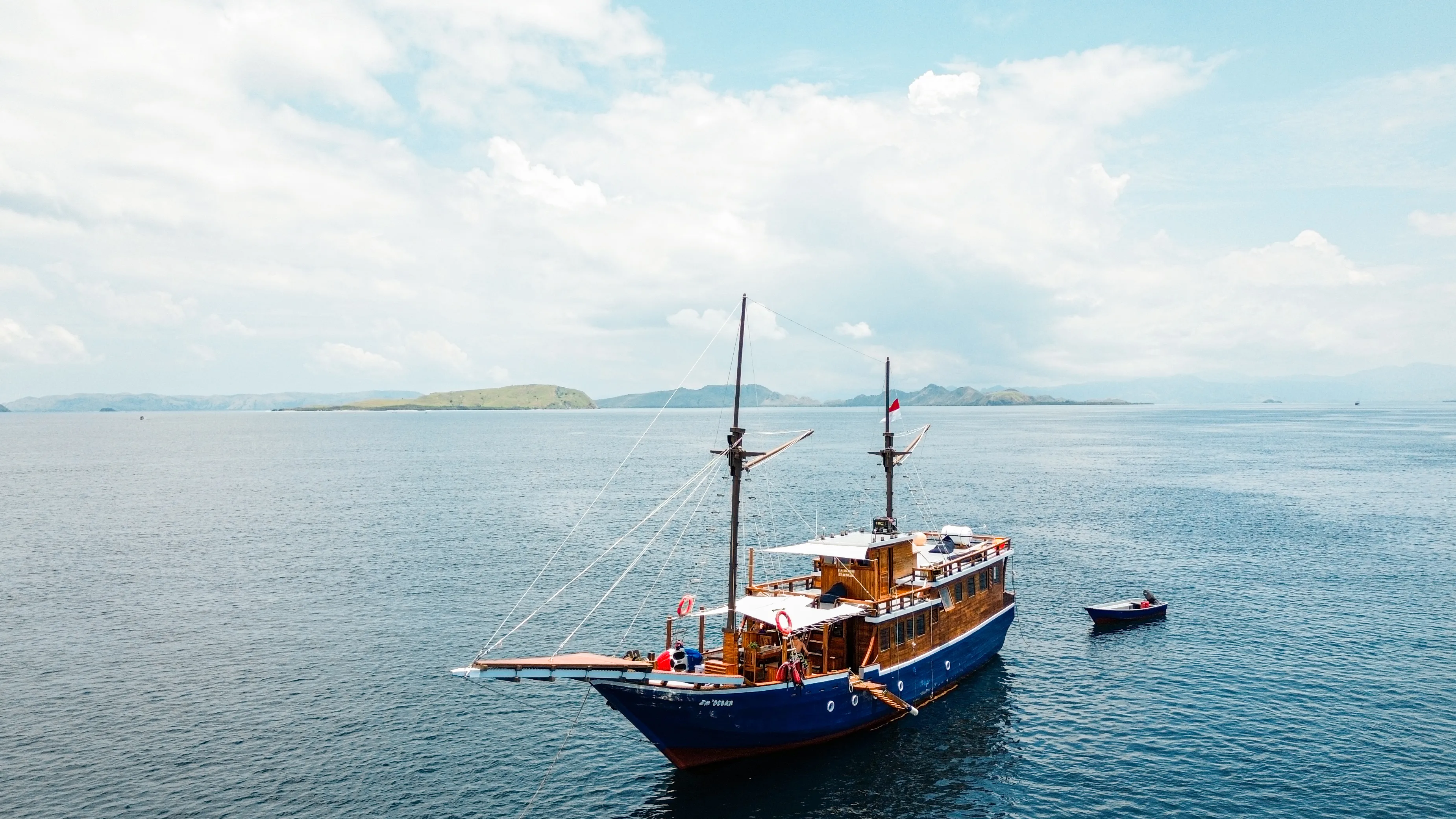 Open Trip 3D2N by Em Ocean Deluxe Phinisi