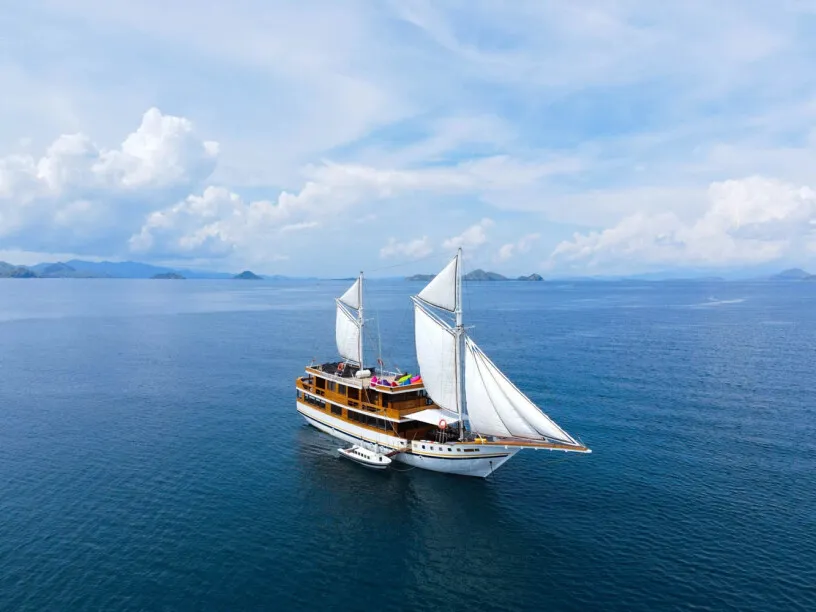 Open Trip 3D2N by LaMaln  Voyage 1 Luxury Phinisi 