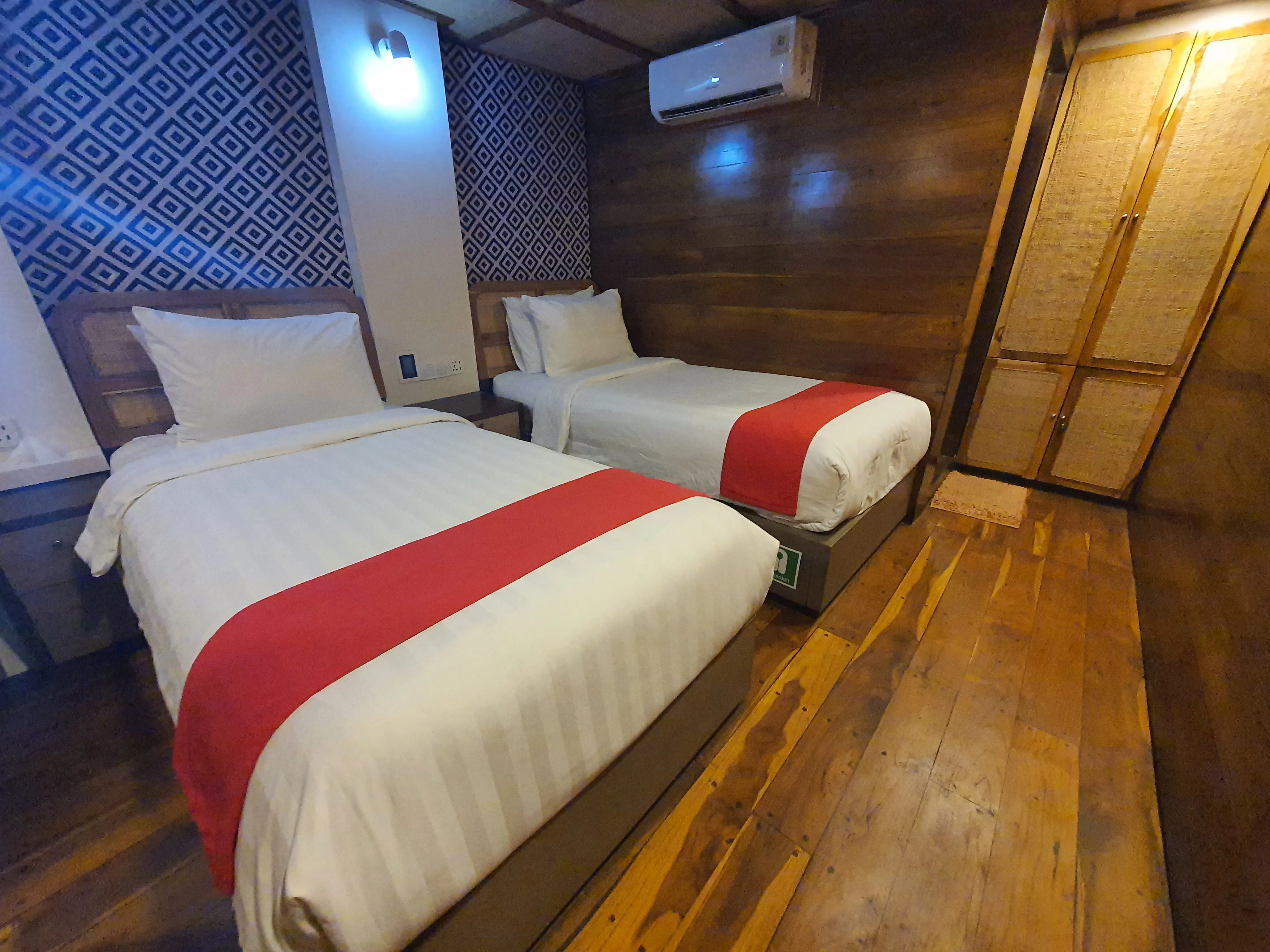 Open Trip 3D2N by Sea Familia 2 Deluxe Phinisi