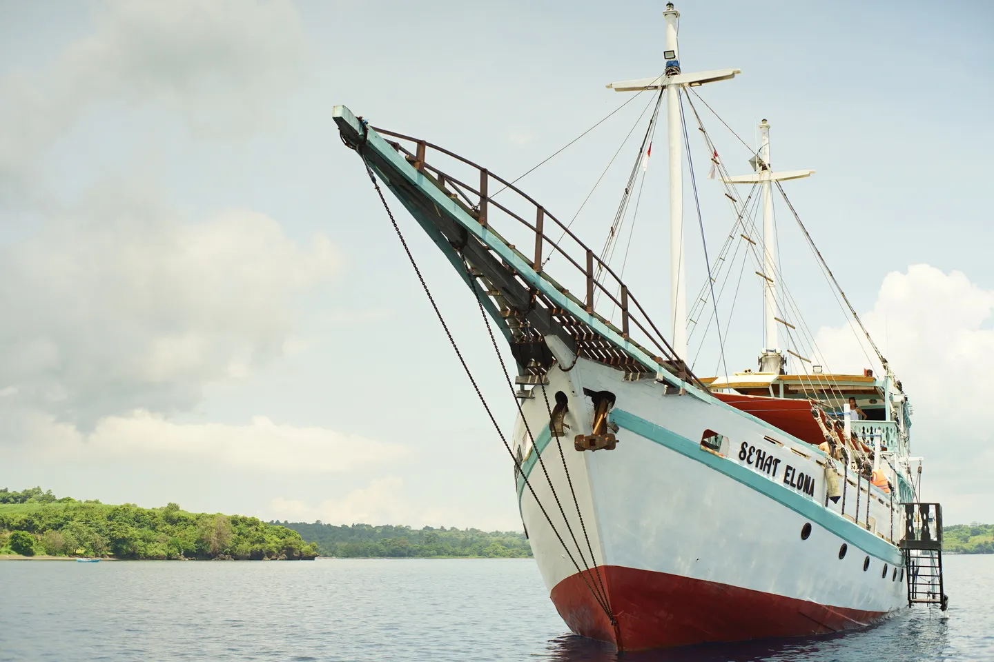 Open Trip 4D3N Lombok to Labuan Bajo by Sehat Elona Superior Phinisi