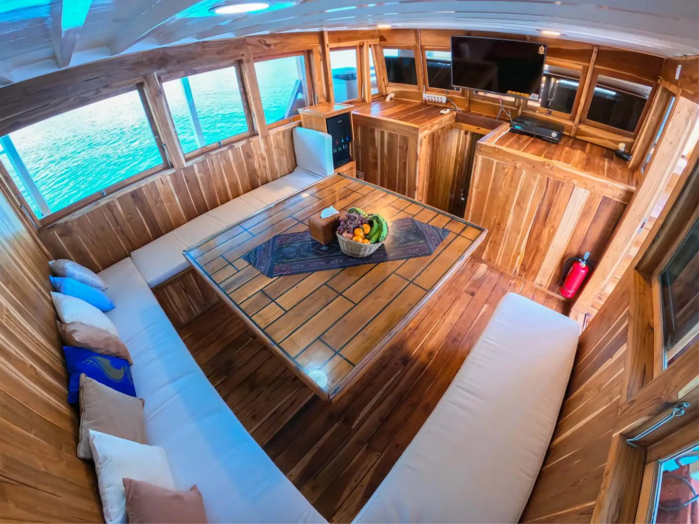 Private Trip by Devita R Luxury Phinisi