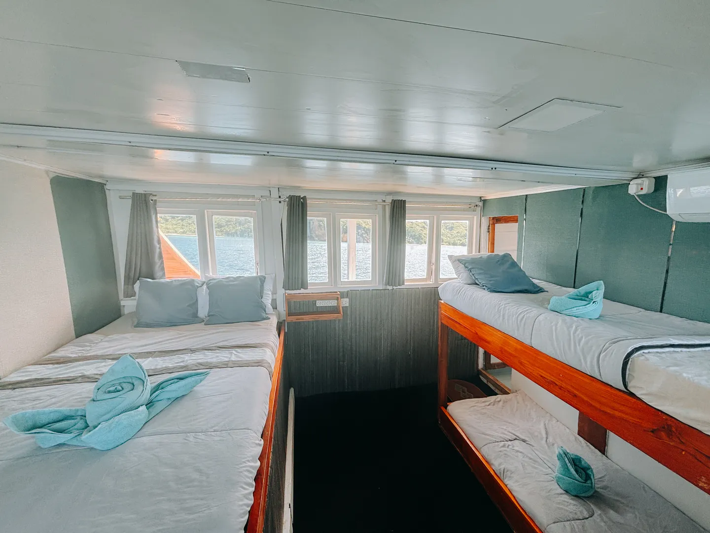 Private Trip by Nusantara Karya Deluxe Phinisi
