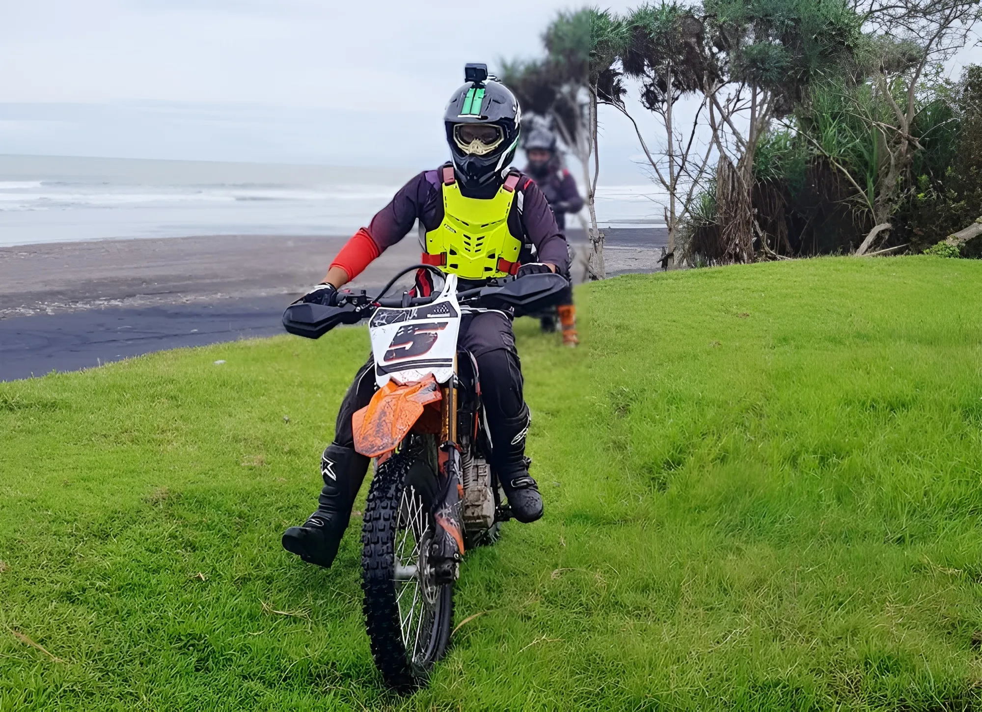 West Rubber Forest and Beach Dirt Bike
